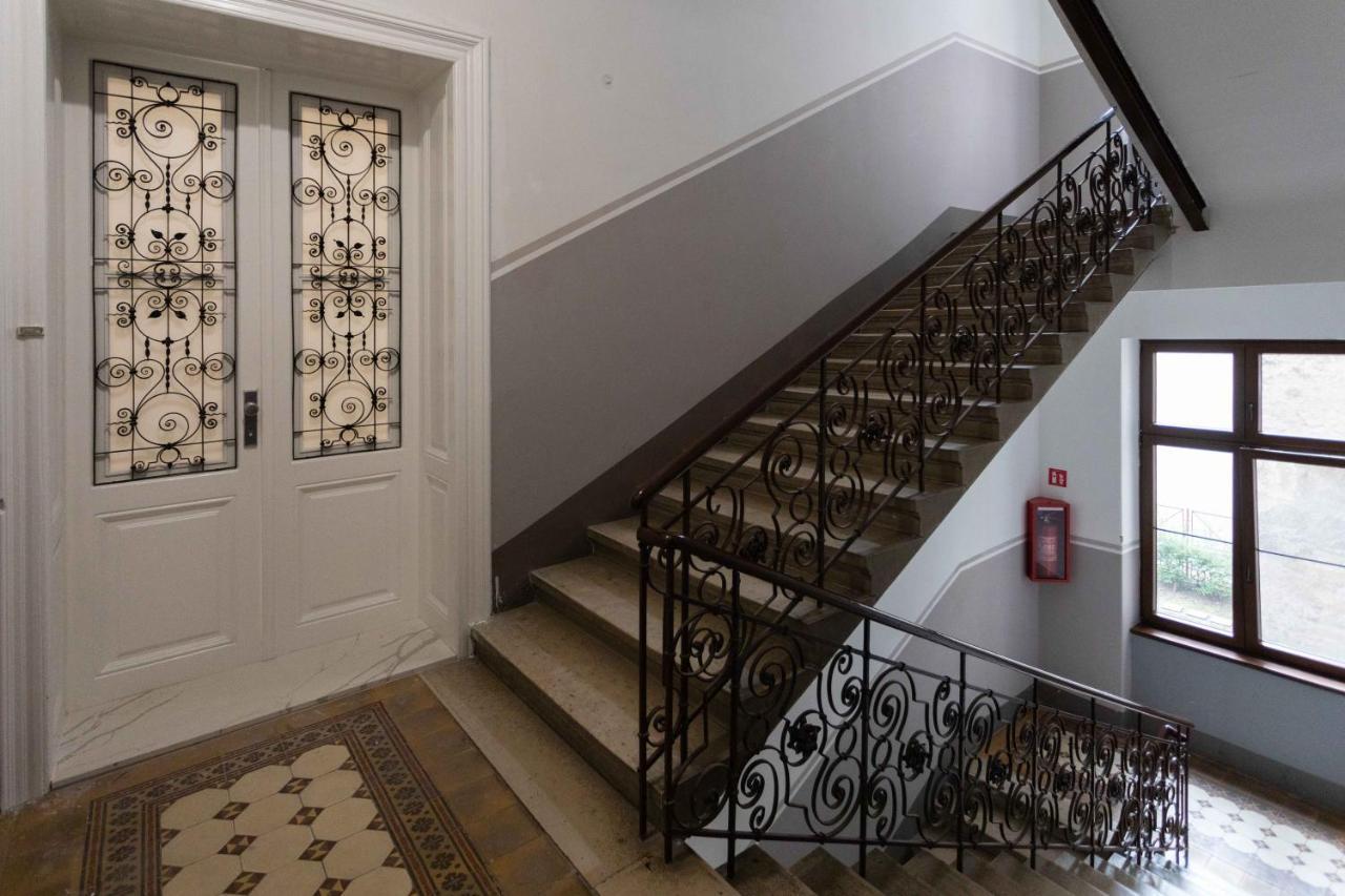 Flok Design Apartments- Botanical Garden Zagreb Luaran gambar